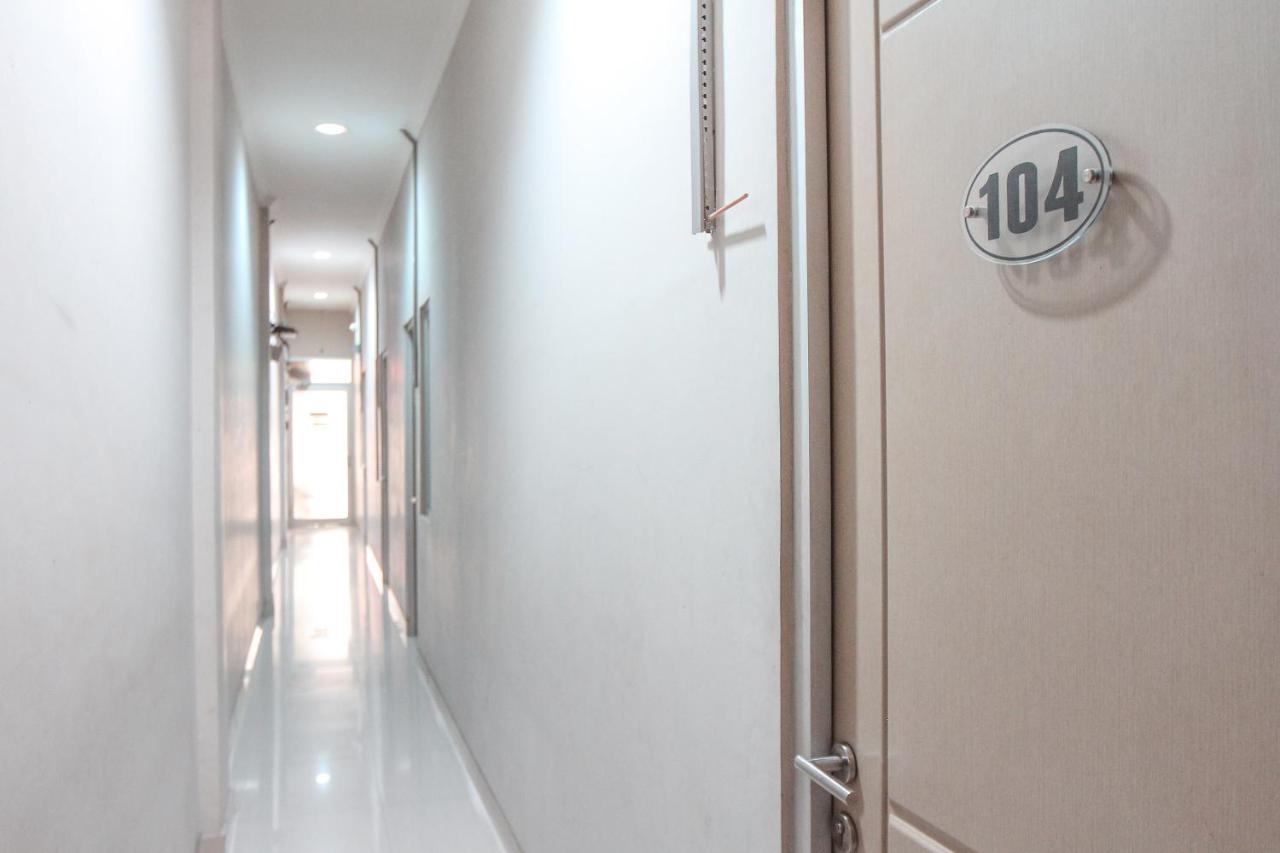 Oyo 383 Env Residence Jakarta Exterior foto