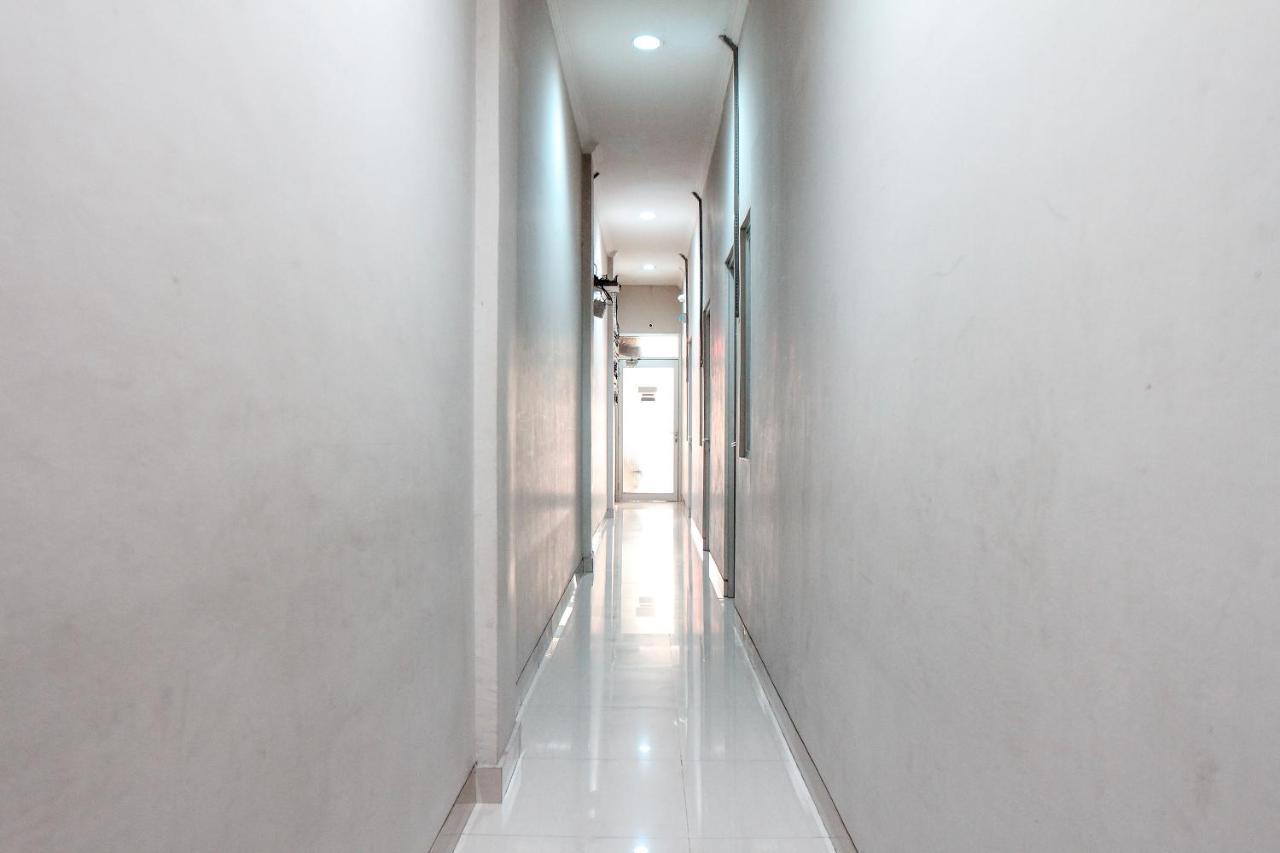 Oyo 383 Env Residence Jakarta Exterior foto